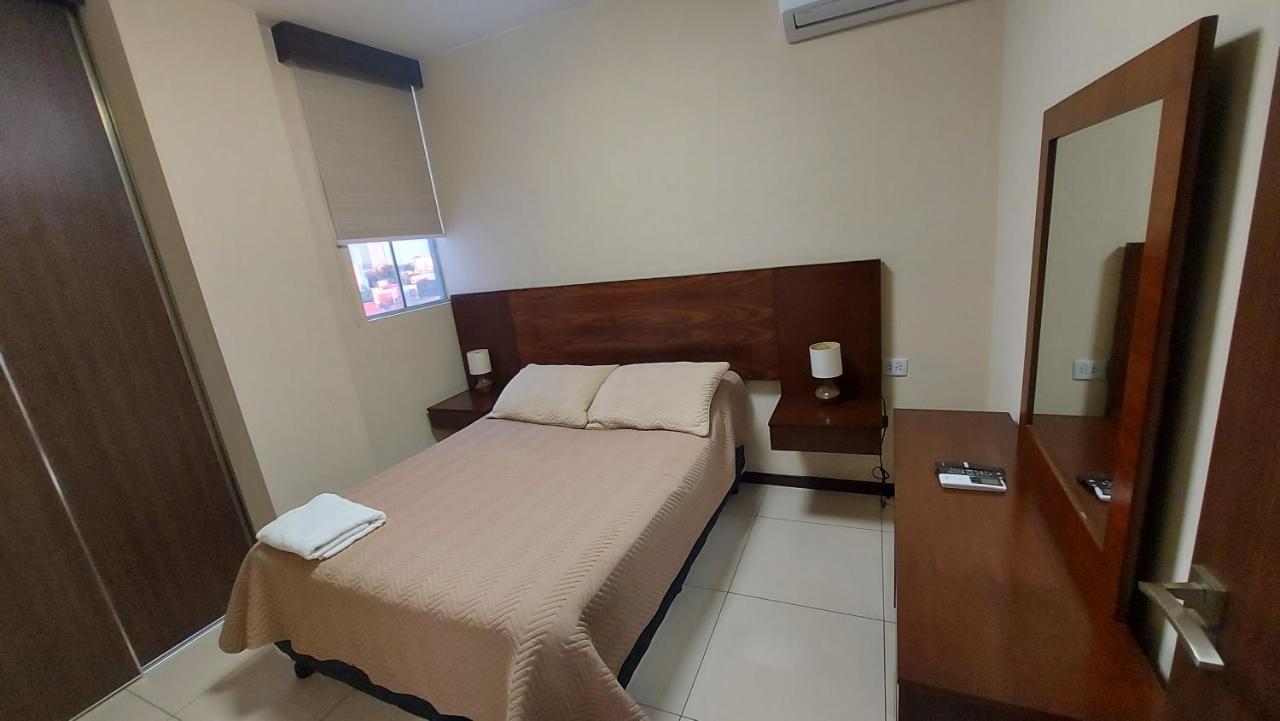 Hermoso Y Unico Apartamento Moderno, En Pleno Centro De Santa Cruz, Con Netflix Wi-Fi De 60 Mb, Estacionamiento Gratis Y Ac En Todos Los Ambientes Santa Cruz de La Sierra Exterior photo